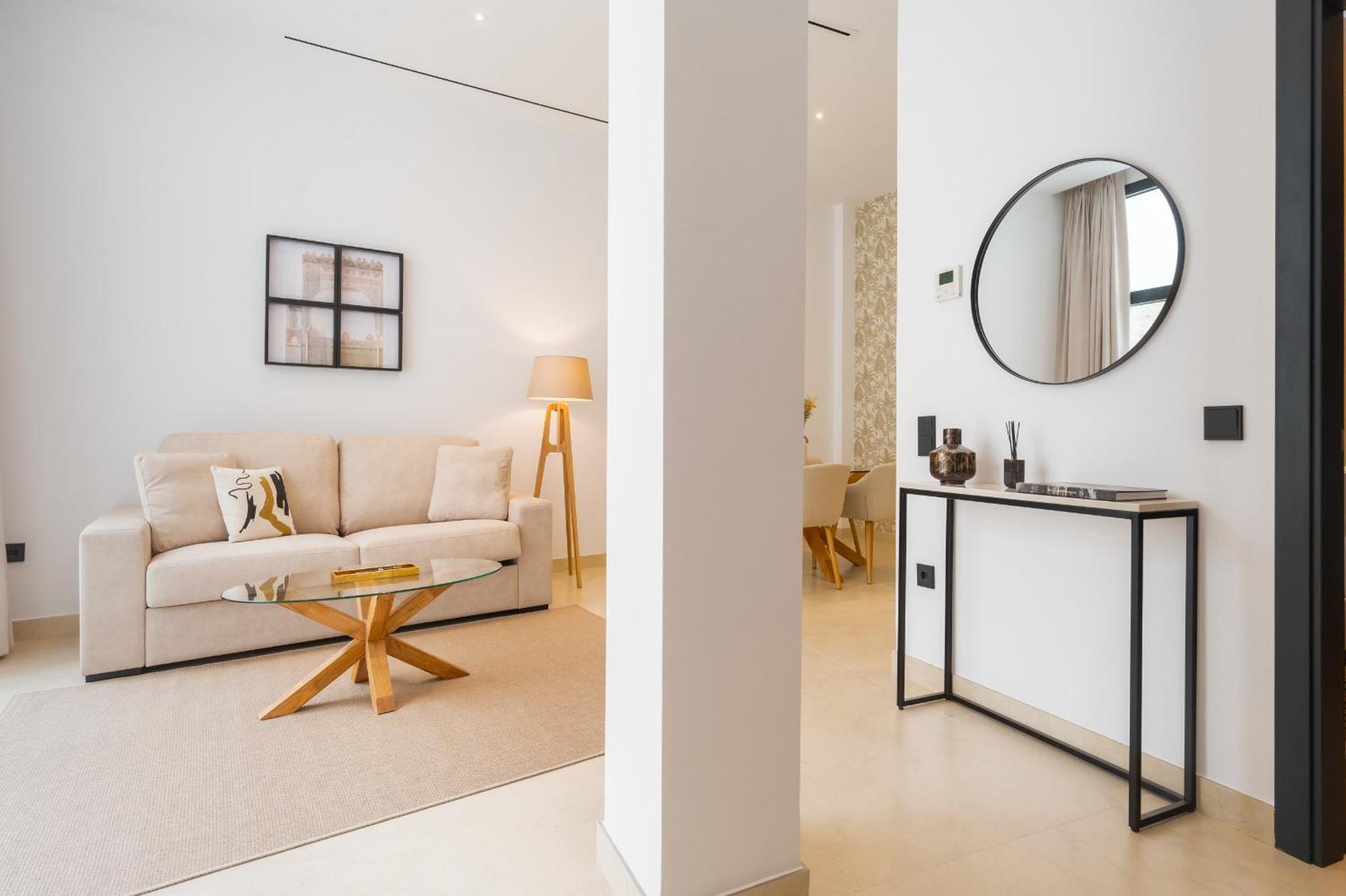 New Design Apartment - Private Patio - Gallos 2 セビリア エクステリア 写真