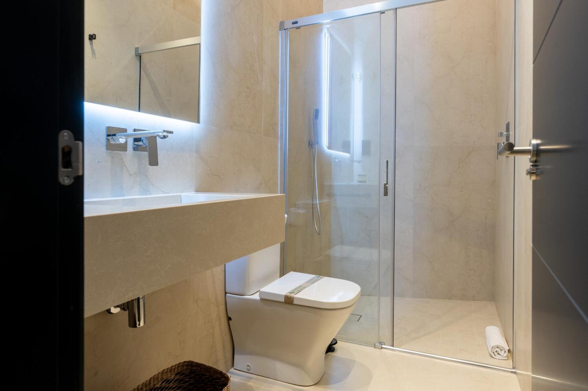 New Design Apartment - Private Patio - Gallos 2 セビリア エクステリア 写真