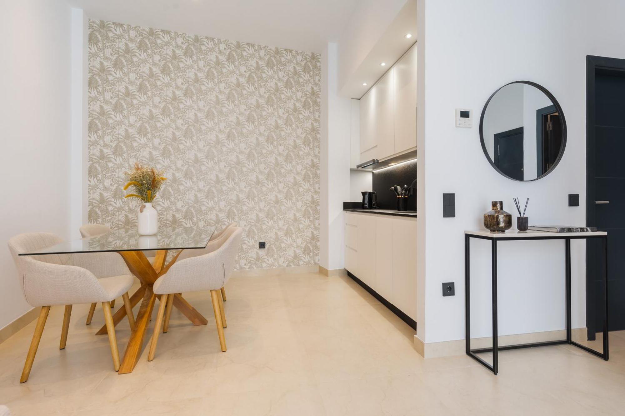 New Design Apartment - Private Patio - Gallos 2 セビリア エクステリア 写真